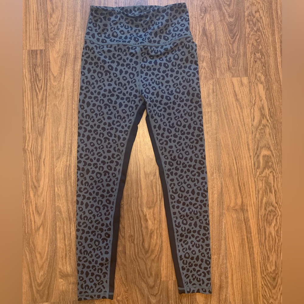Black/grey leggings, size XS or S, no tag. Allfenix band